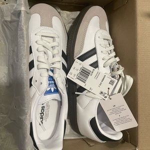 ADIDAS SAMBA OG. BRAND NEW IN BOX.